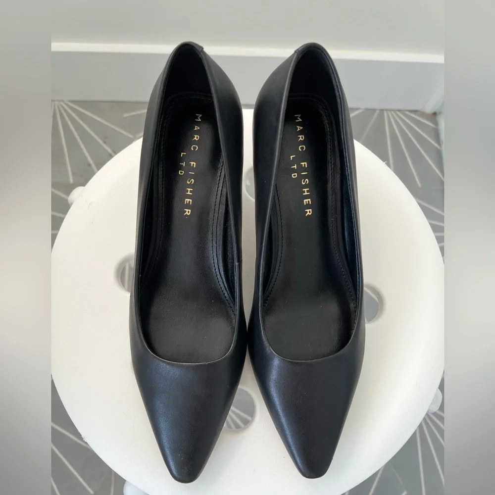 Marc Fisher black kitten heel pumps - Picture 1 of 4